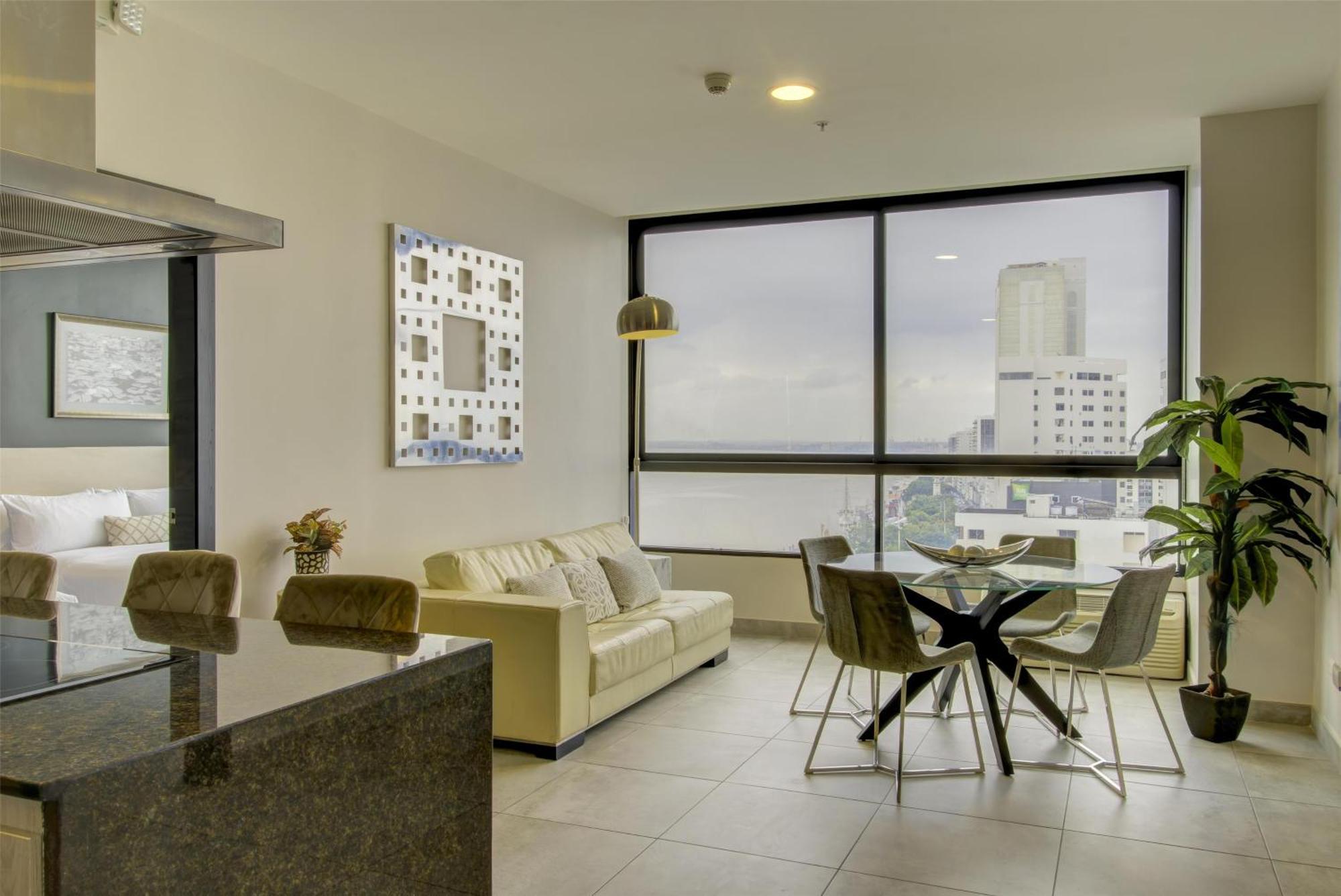 Hotel Doubletree By Hilton Guayaquil Exteriér fotografie